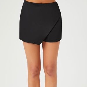 Romeo & Juliet Asymmetrical Black Skort - Small